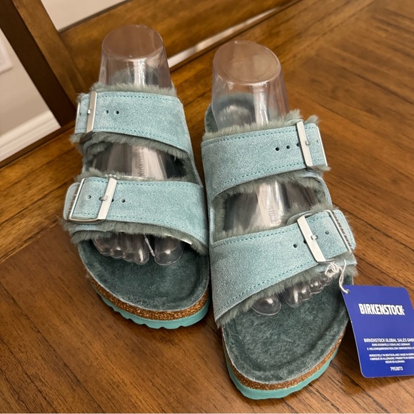 Birkenstock Sandals 🩵 - LAST PAIR - Picture 5 of 11